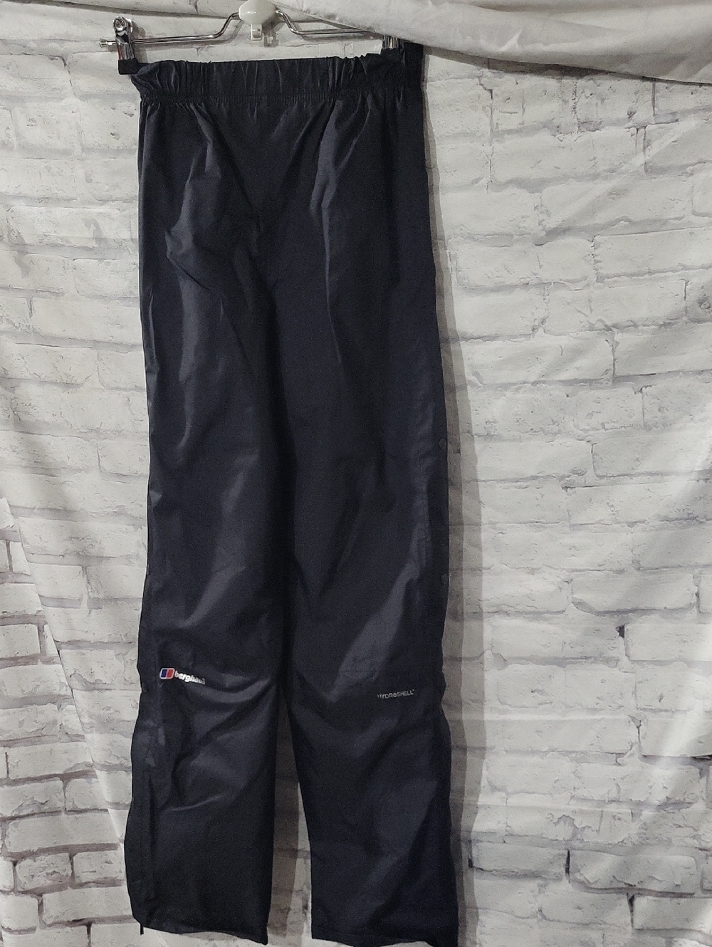 Berghaus Men’s Black Waterproof Joggers - Picture 1 of 6